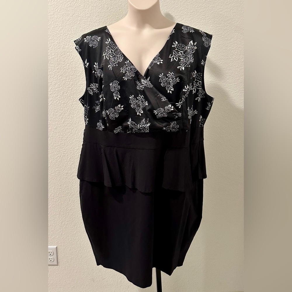 Womens Plus Size Torrid Black Peplum Dress with Belt 26W Pre-Owned